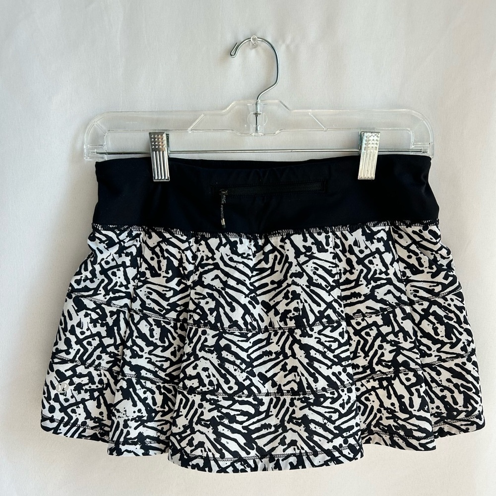 Lululemon Pace Rival Skirt II in Brushed Animal White Black - Picture 4 of 7